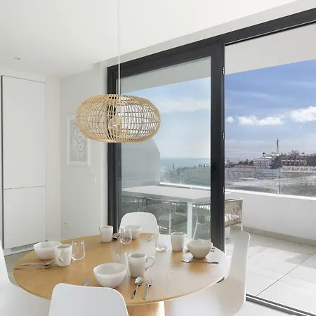 Apartment Elegant Luxury With Terrace In Higueron