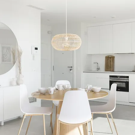 Elegant Luxury With Terrace In Higueron Apartment *