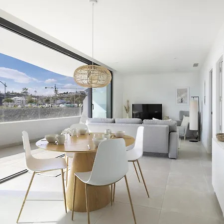 Apartment Elegant Luxury With Terrace In Higueron